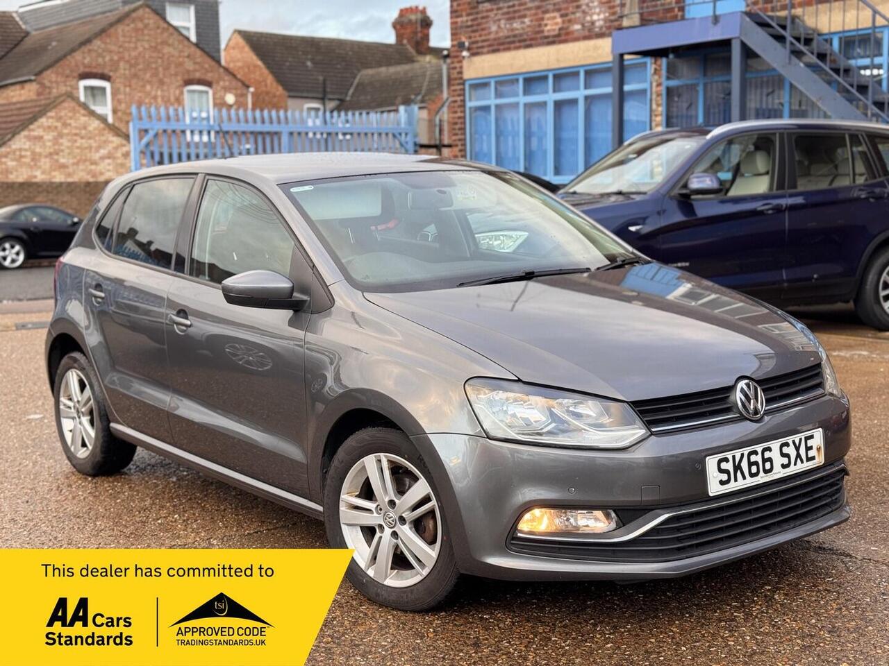 Used Volkswagen Polo 2016 for sale - 76442534: Photo 1