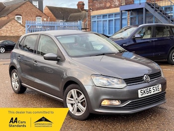 Used Volkswagen Polo 2016 for sale - 76442534: Photo