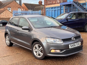 Used Volkswagen Polo 2016 for sale - 76442534: Photo