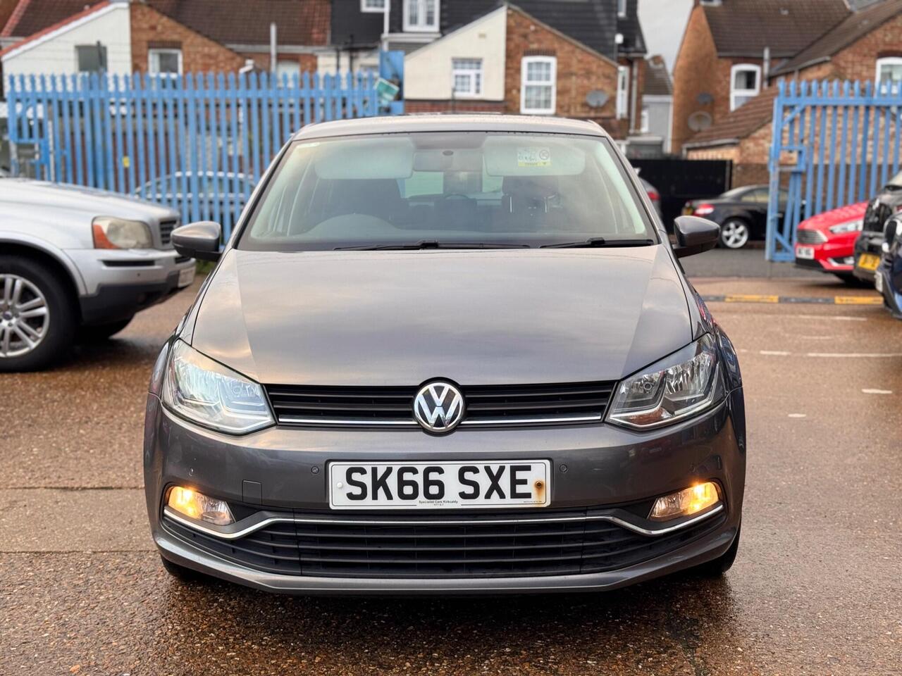 Used Volkswagen Polo 2016 for sale - 76442534: Photo 3