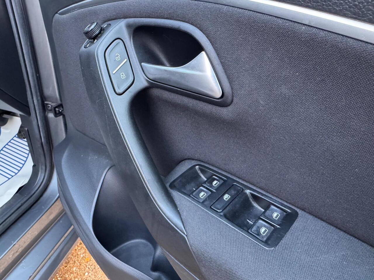 Used Volkswagen Polo 2016 for sale - 76442534: Photo 30