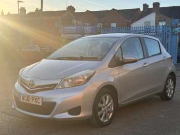 Used Toyota Yaris 2012 for sale - 74761139: Photo