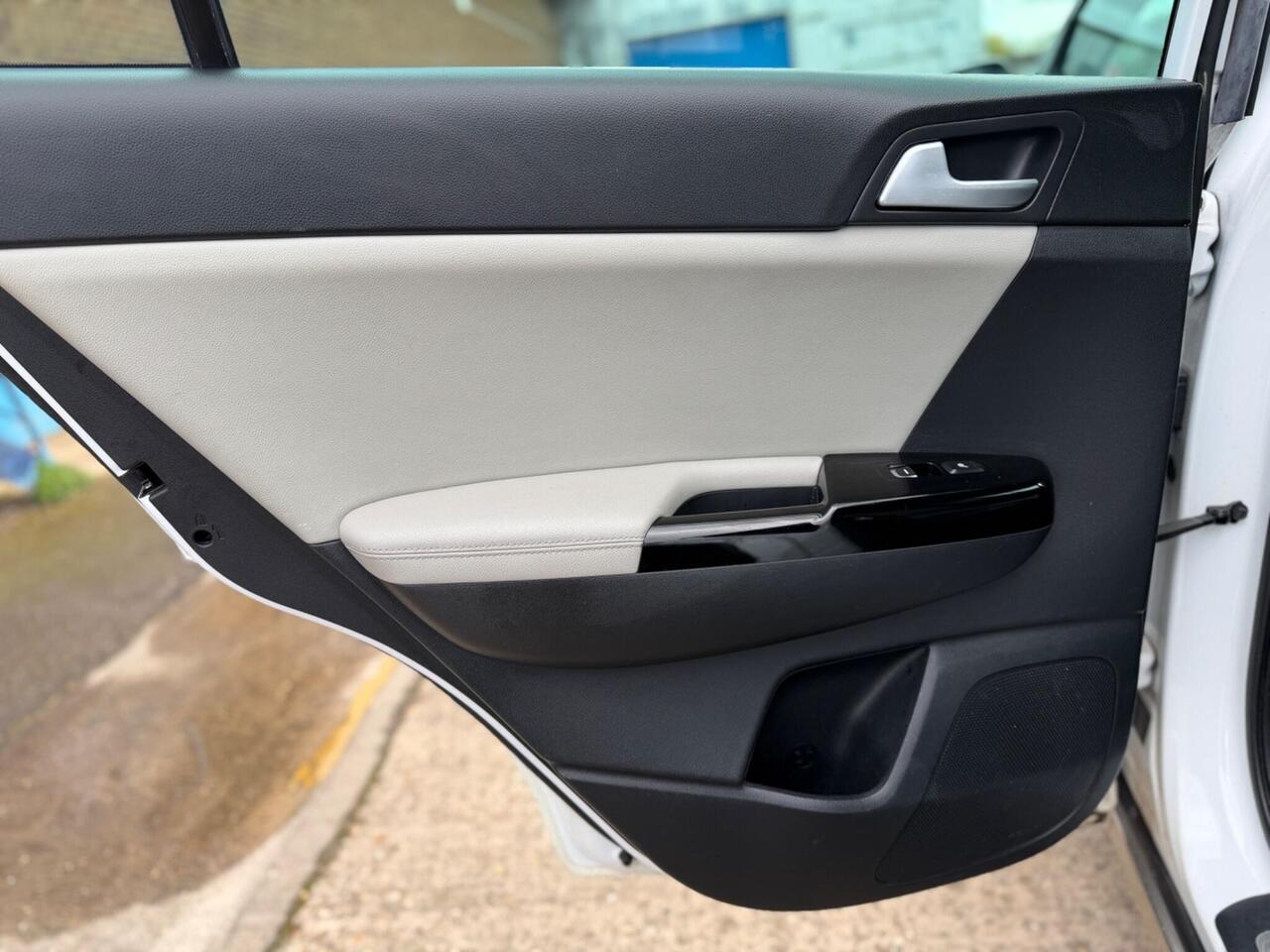 Used Kia Sportage 2016 for sale - 78035658: Photo 35