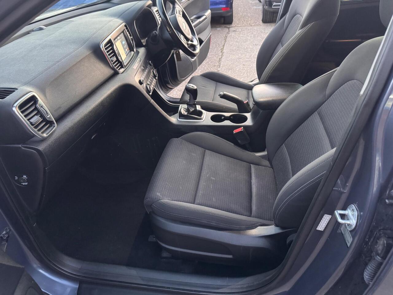 Used Kia Sportage 2018 for sale - 76410304: Photo 47