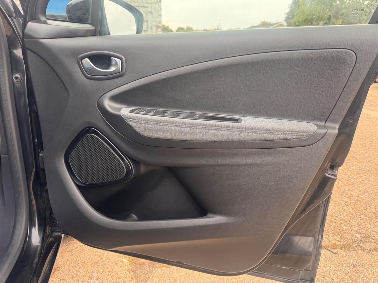 Used Renault Zoe 2020 for sale - 76410307: Photo 20