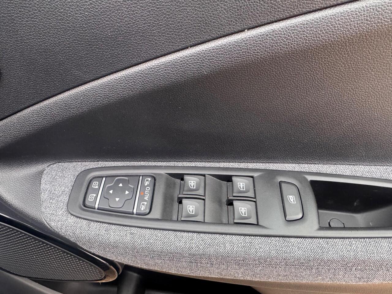 Used Renault Zoe 2020 for sale - 76410307: Photo 25