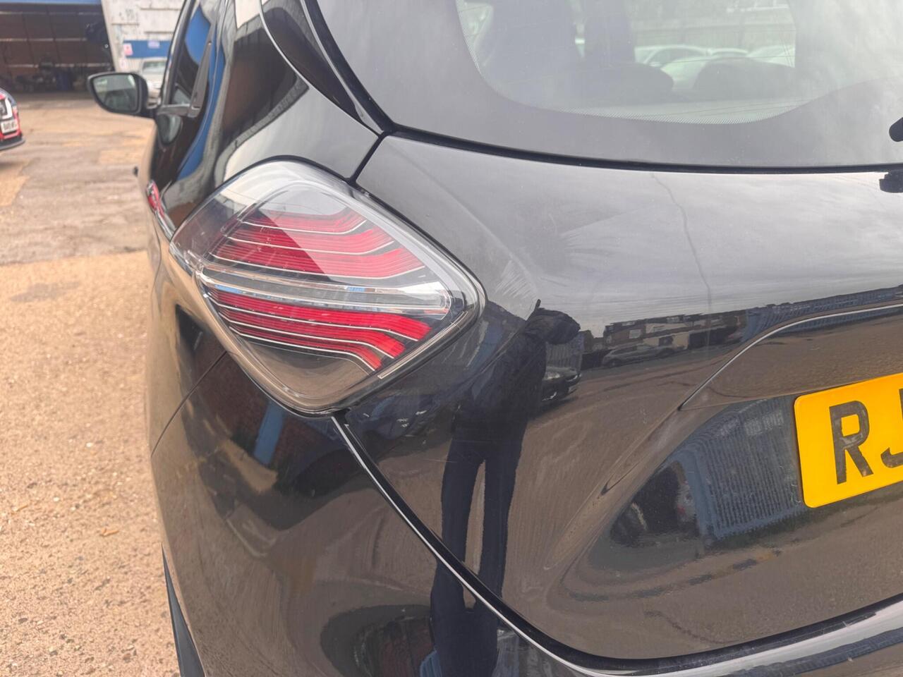 Used Renault Zoe 2020 for sale - 76410307: Photo 4