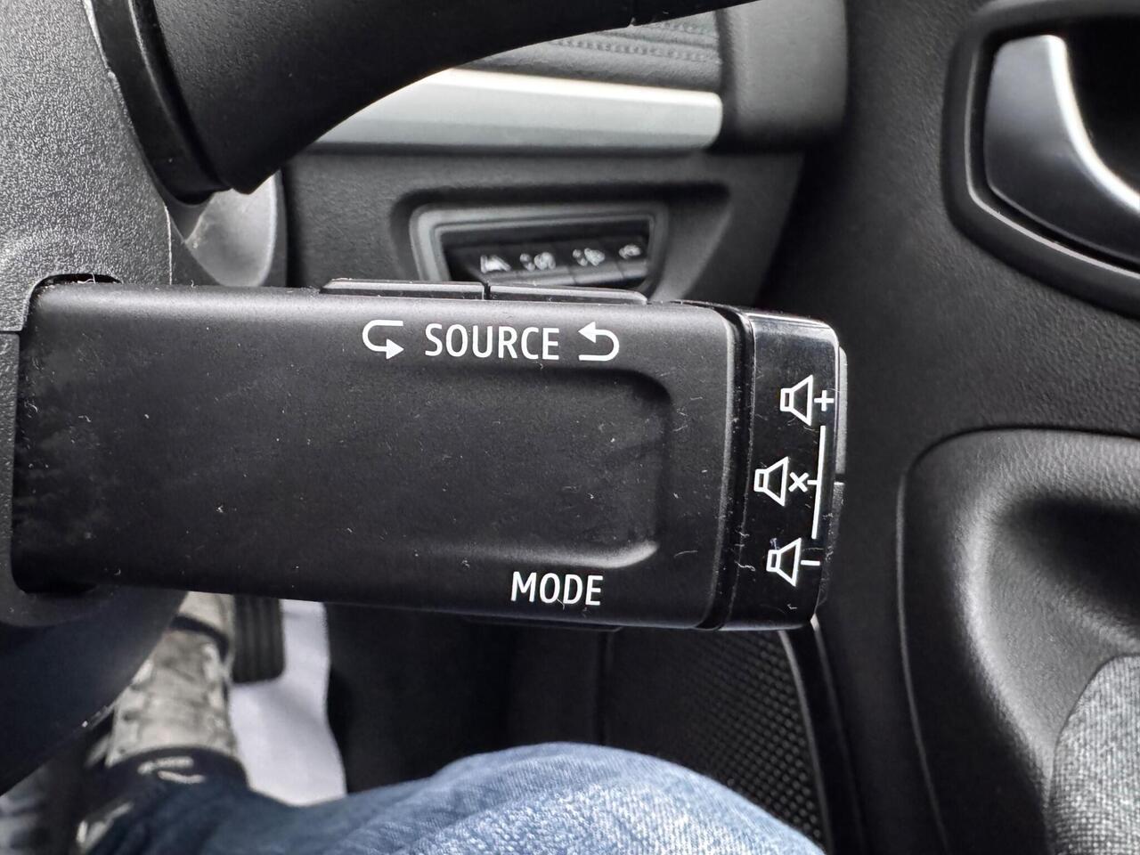 Used Renault Zoe 2020 for sale - 76410307: Photo 51