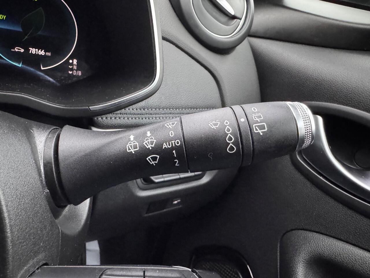 Used Renault Zoe 2020 for sale - 76410307: Photo 52