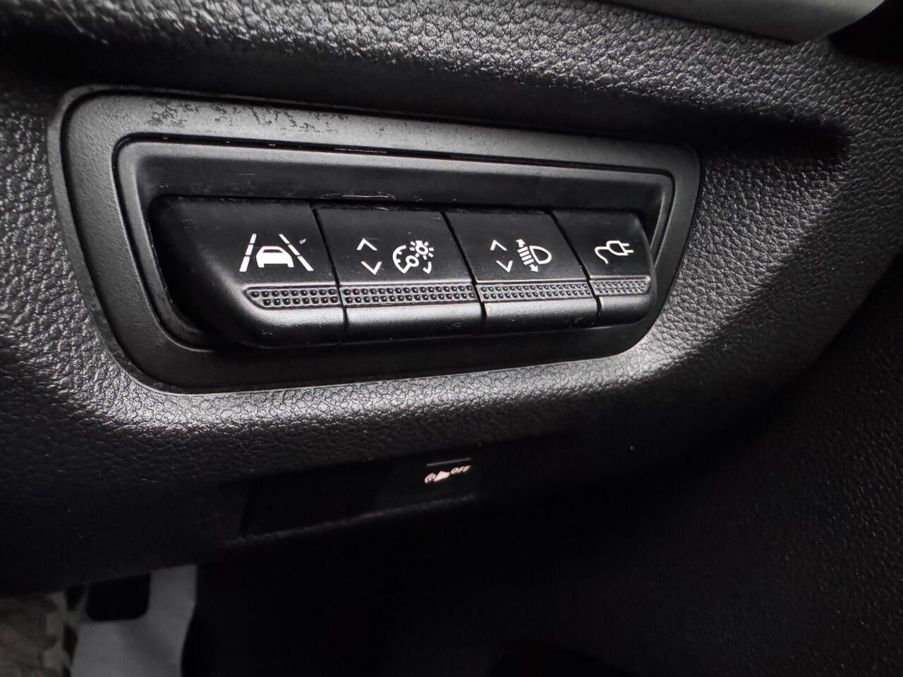 Used Renault Zoe 2020 for sale - 76410307: Photo 53