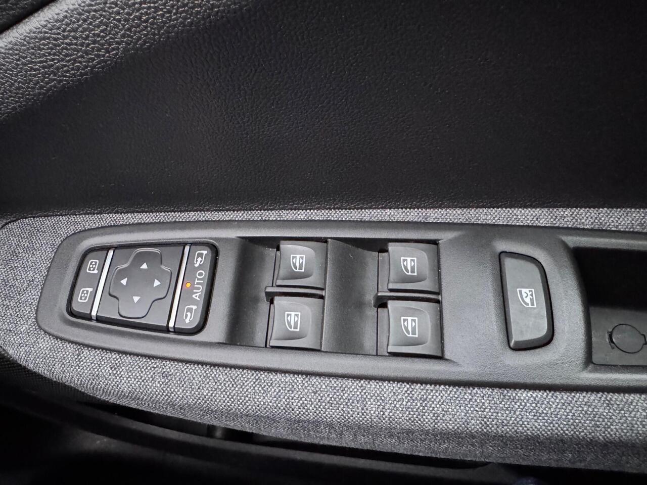 Used Renault Zoe 2020 for sale - 76410307: Photo 54