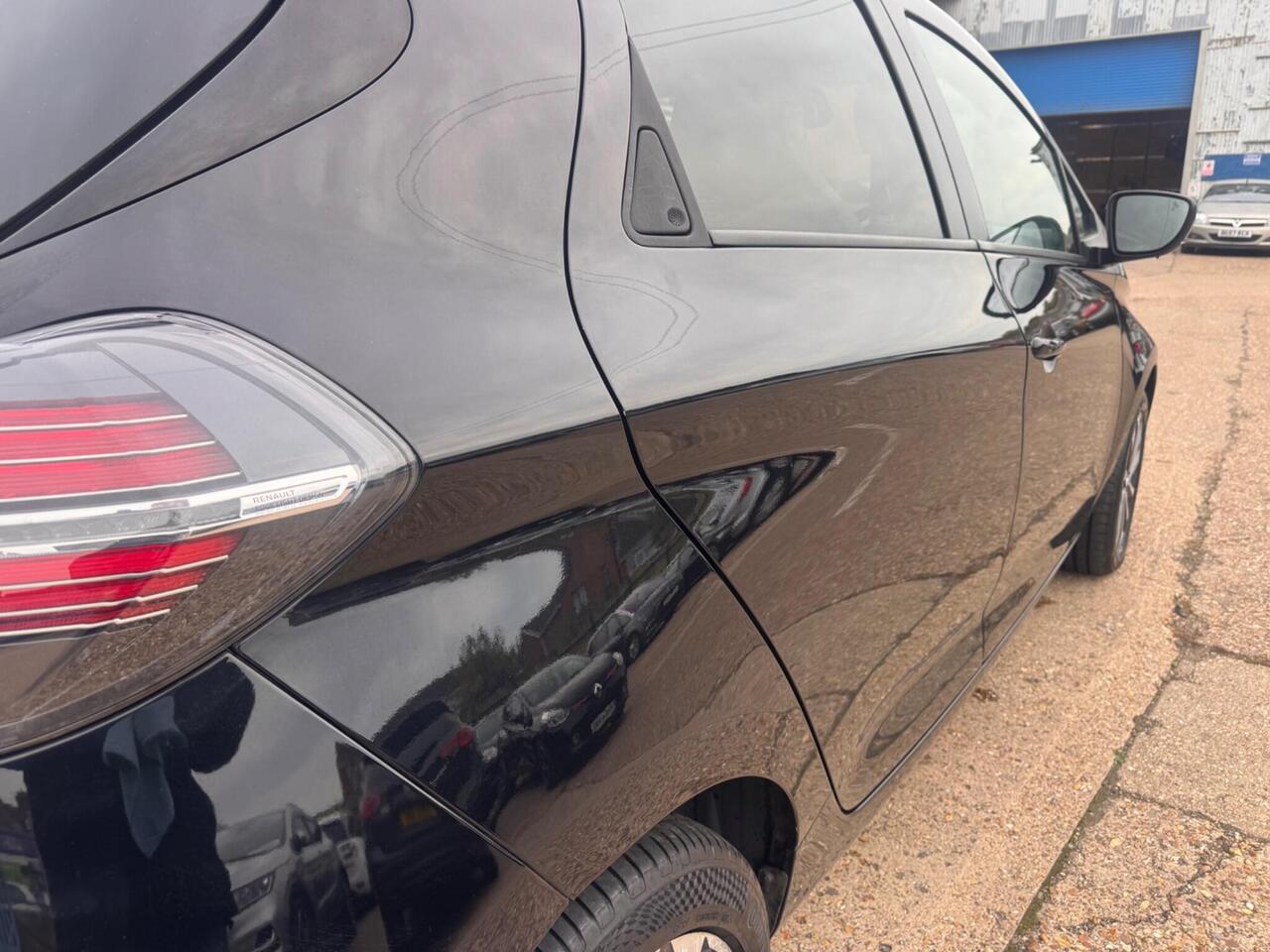 Used Renault Zoe 2020 for sale - 76410307: Photo 9