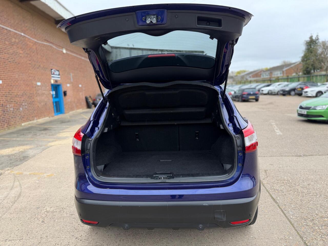 Used Nissan Qashqai 2015 for sale - 78011779: Photo 12