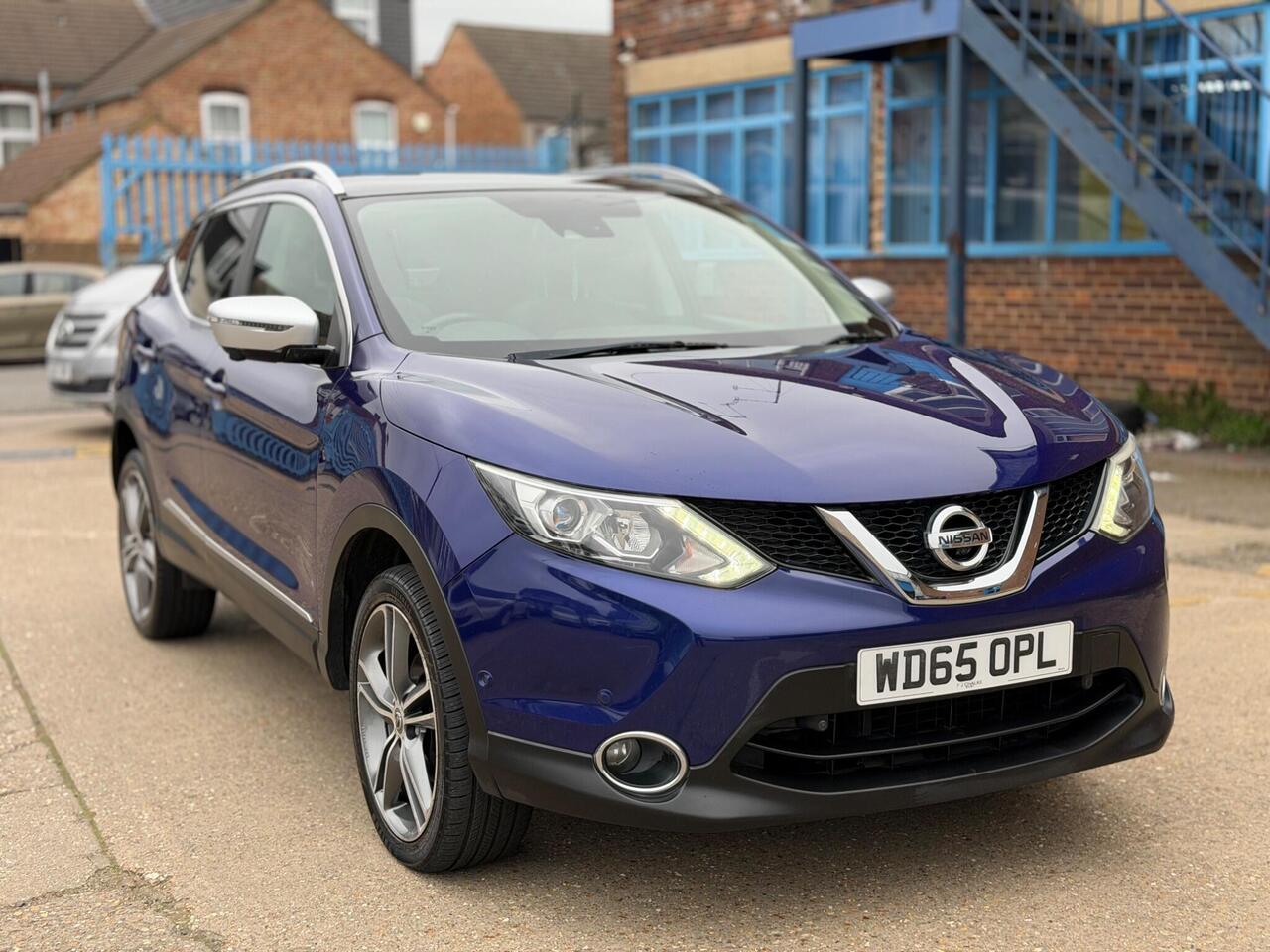 Used Nissan Qashqai 2015 for sale - 78011779: Photo 2