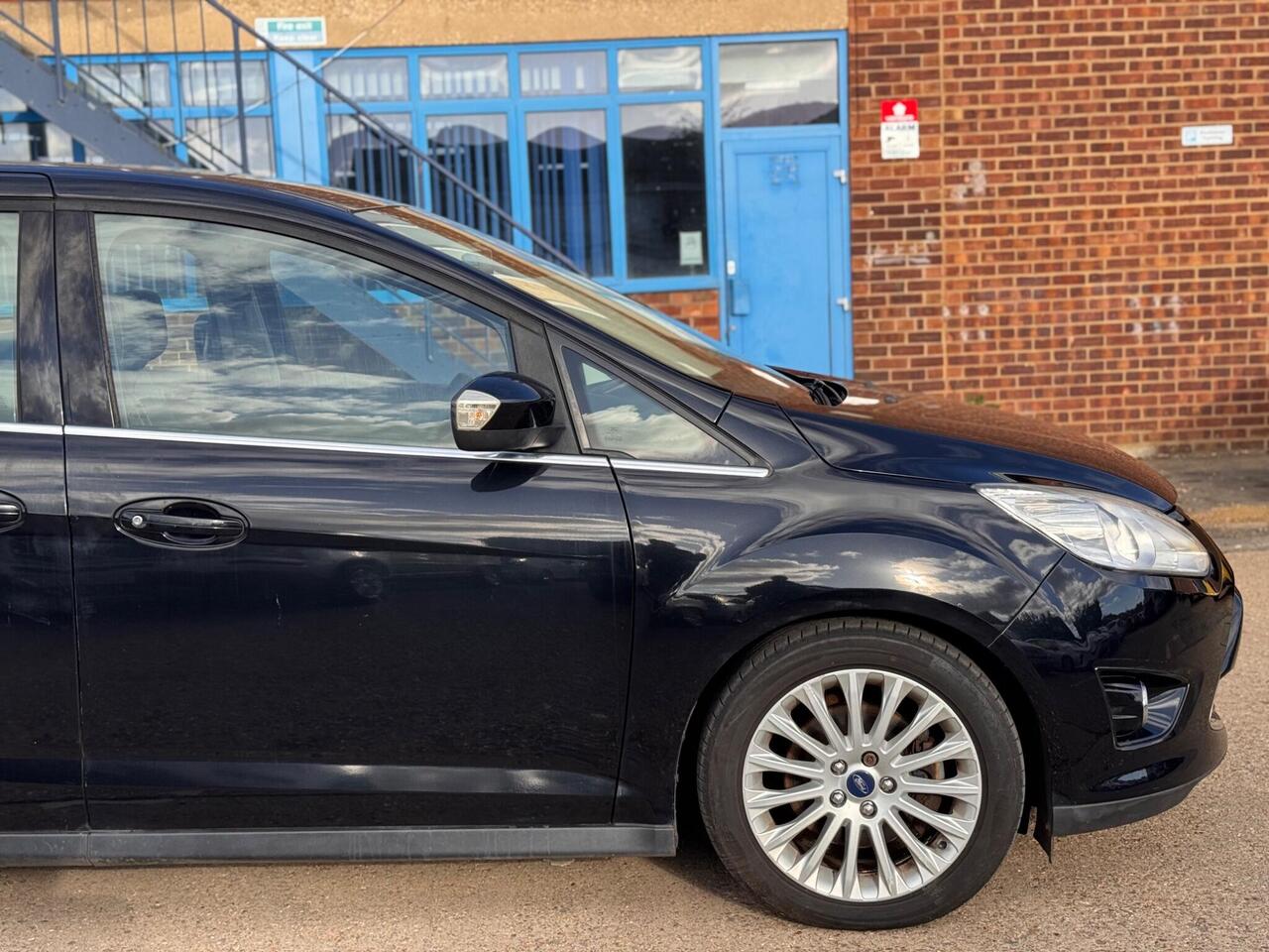 Used Ford Grand C-Max 2013 for sale - 76442532: Photo 12