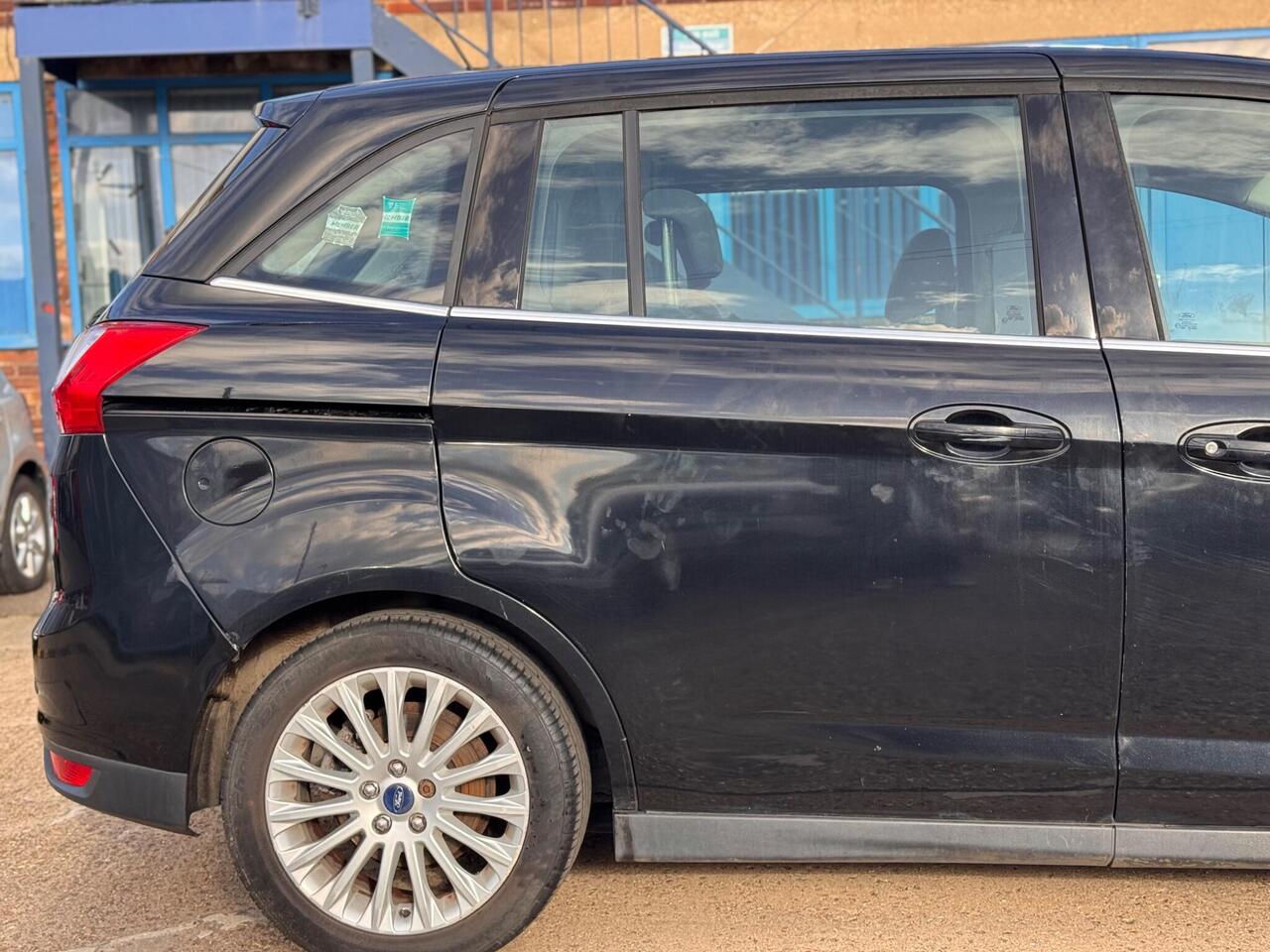 Used Ford Grand C-Max 2013 for sale - 76442532: Photo 13