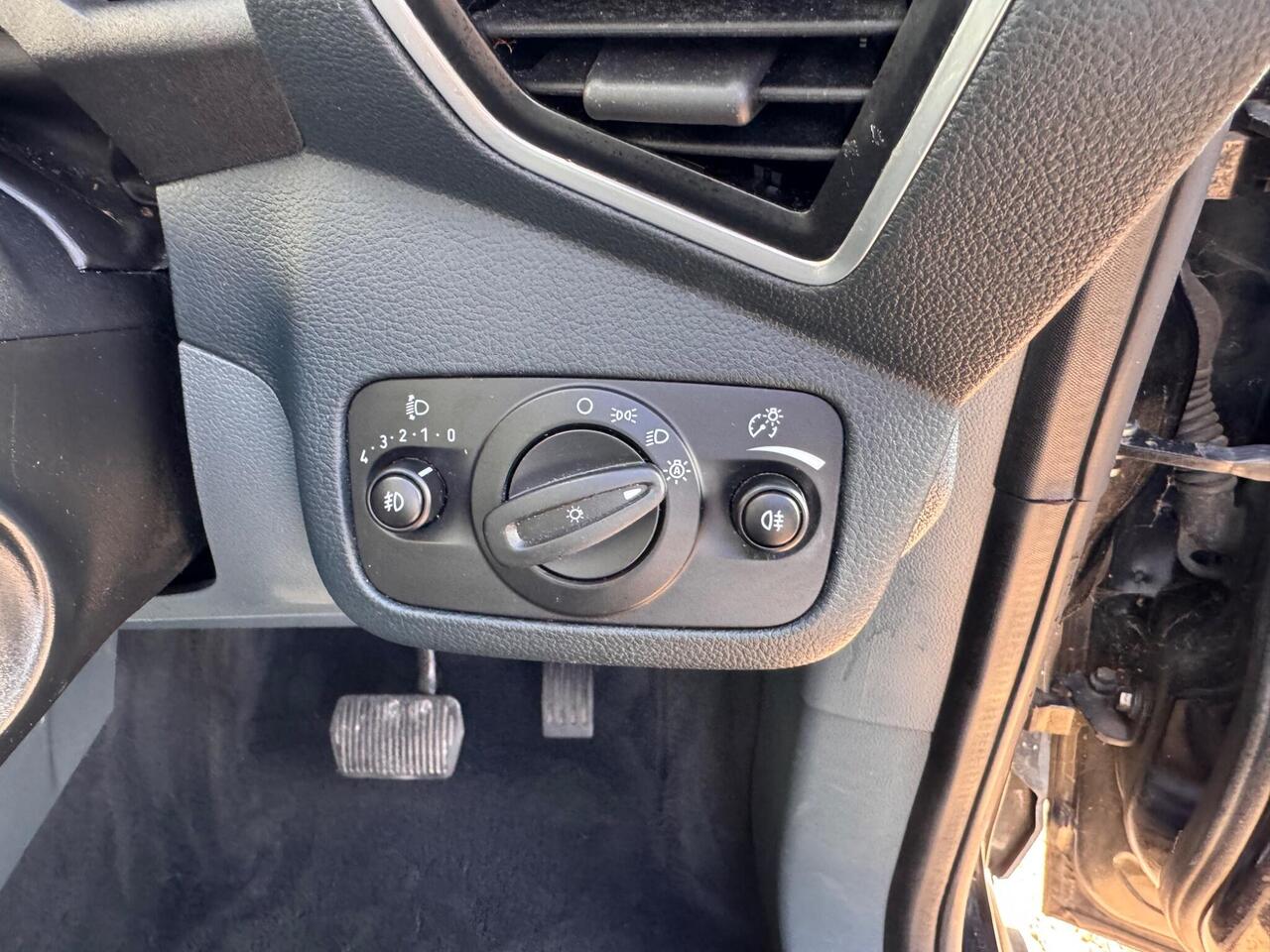 Used Ford Grand C-Max 2013 for sale - 76442532: Photo 23