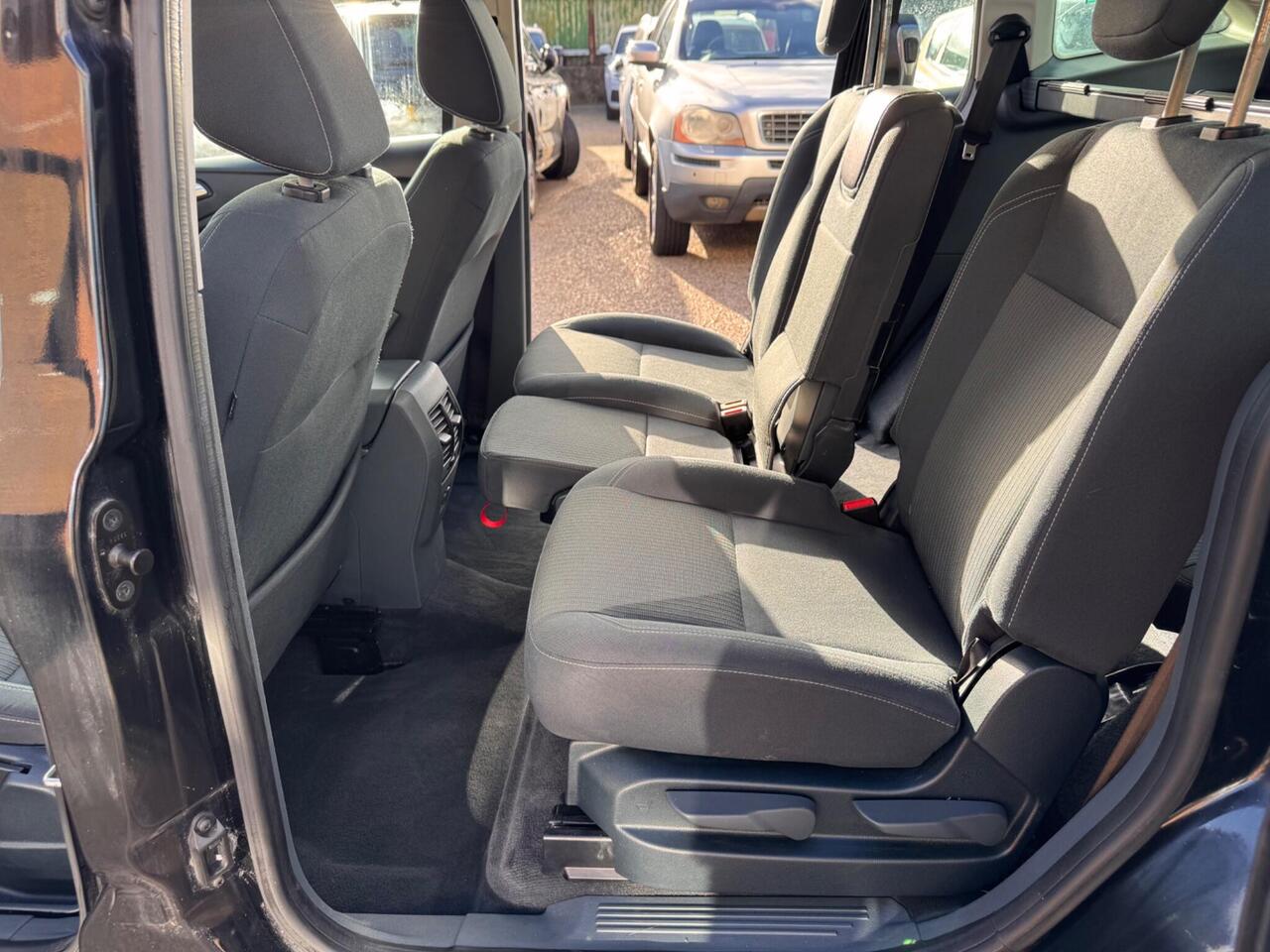 Used Ford Grand C-Max 2013 for sale - 76442532: Photo 26