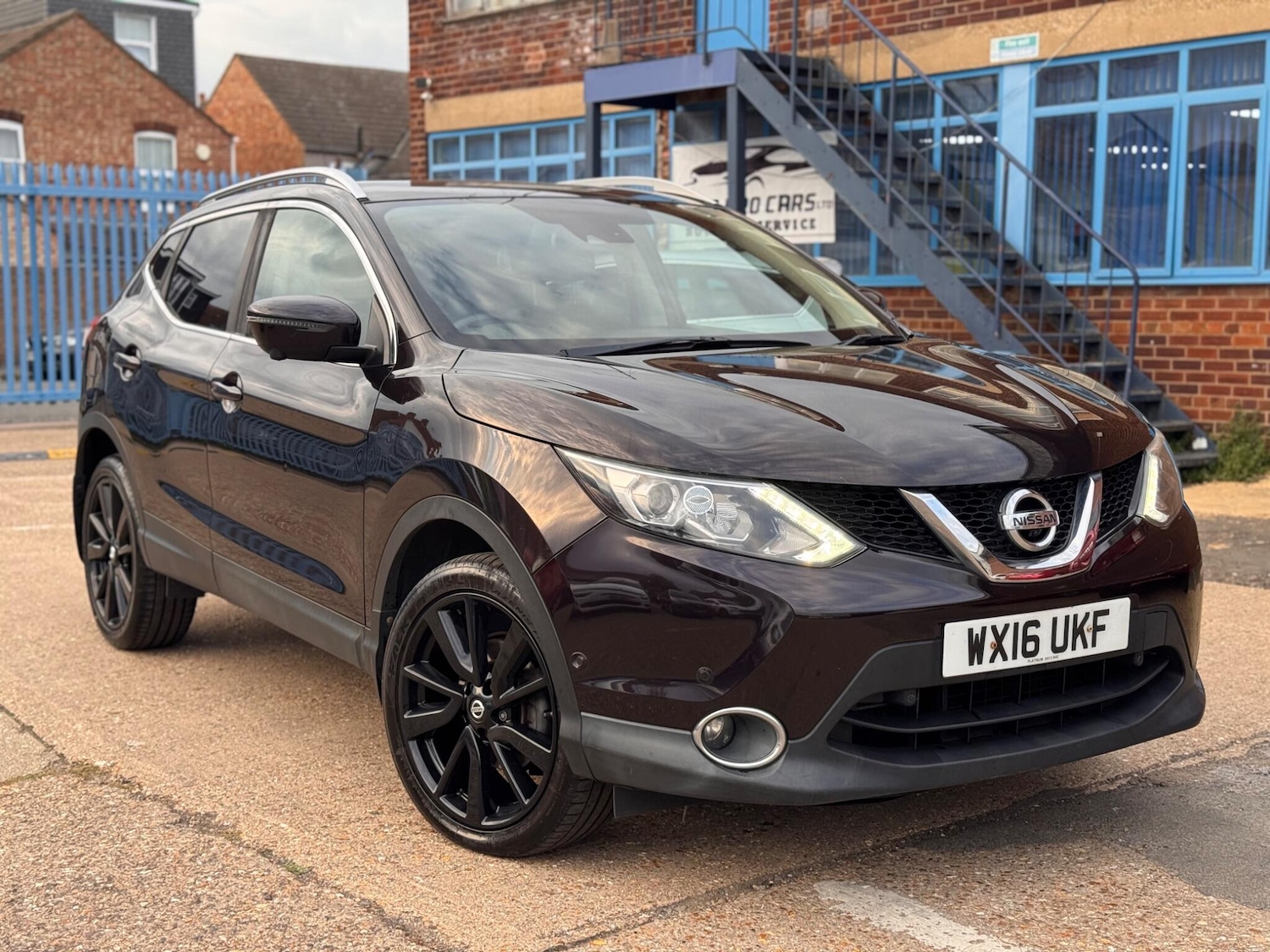 Used Nissan Qashqai 2016 for sale - 76100731: Photo 2