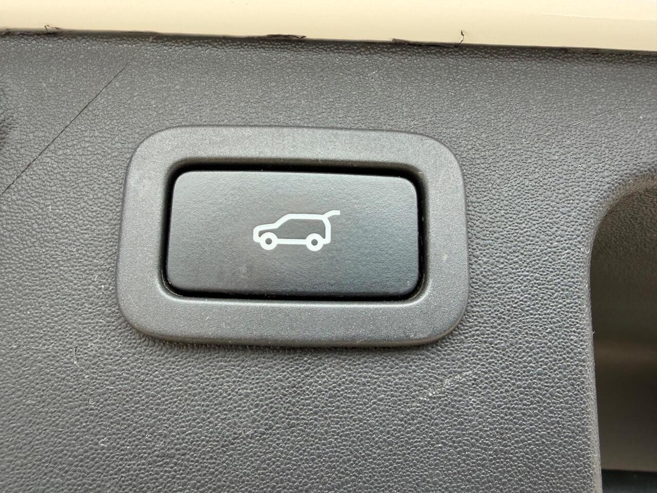 Used Land Rover Discovery Sport 2017 for sale - 78087735: Photo 19