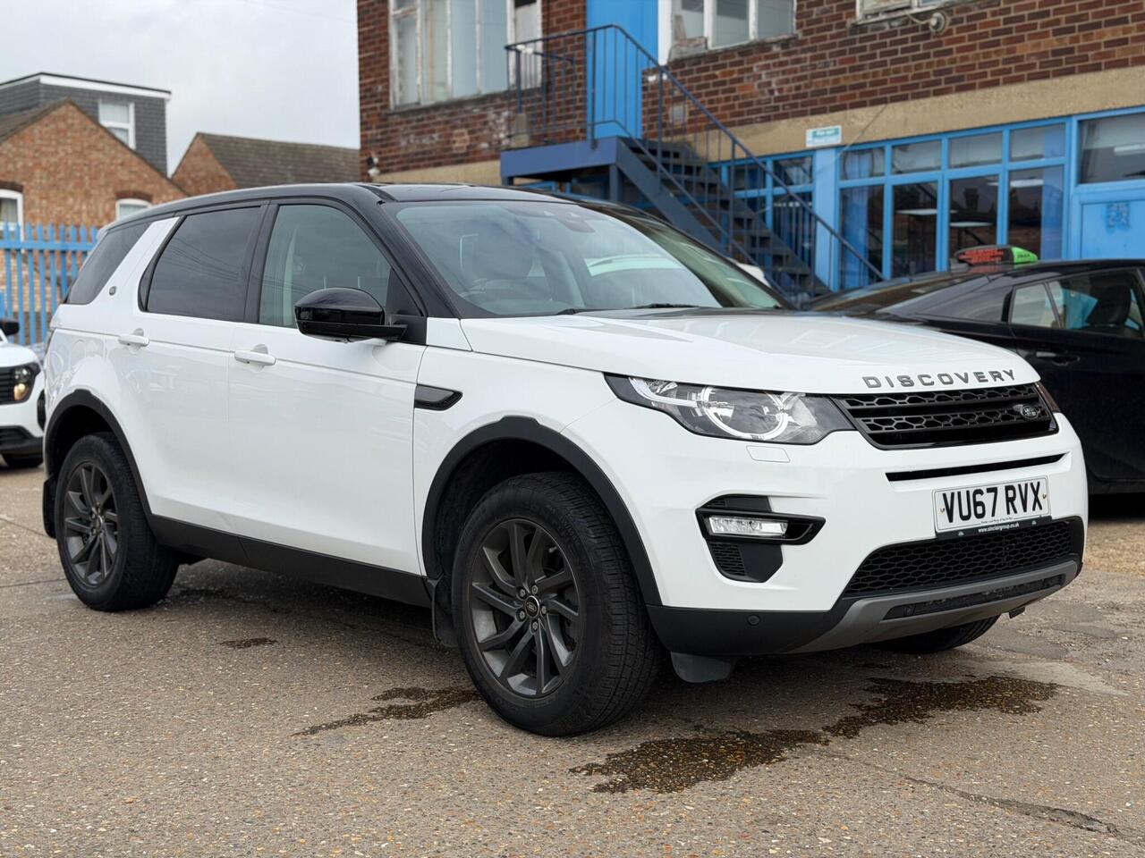 Used Land Rover Discovery Sport 2017 for sale - 78087735: Photo 2