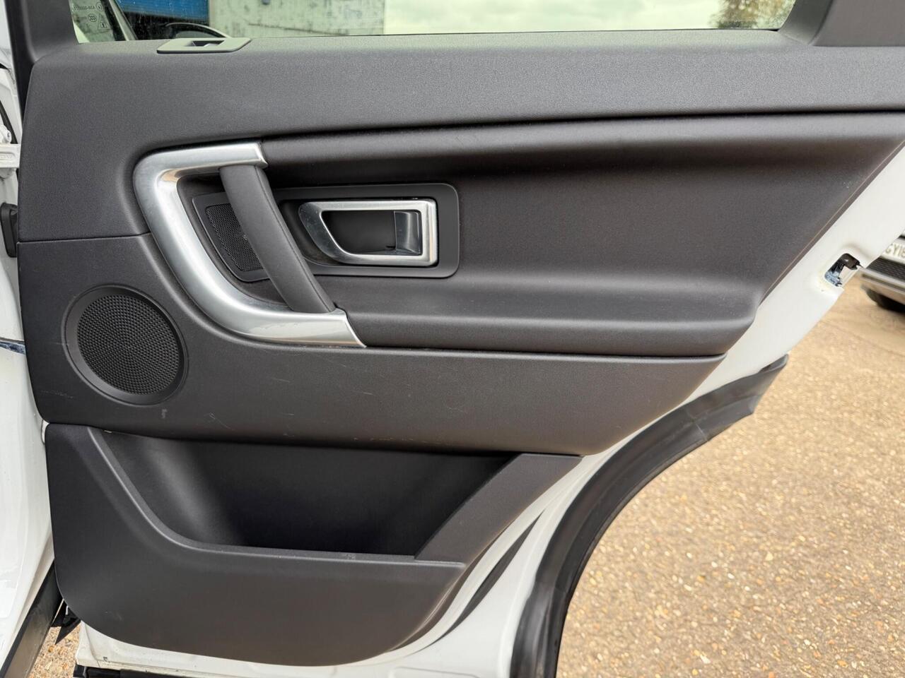 Used Land Rover Discovery Sport 2017 for sale - 78087735: Photo 23