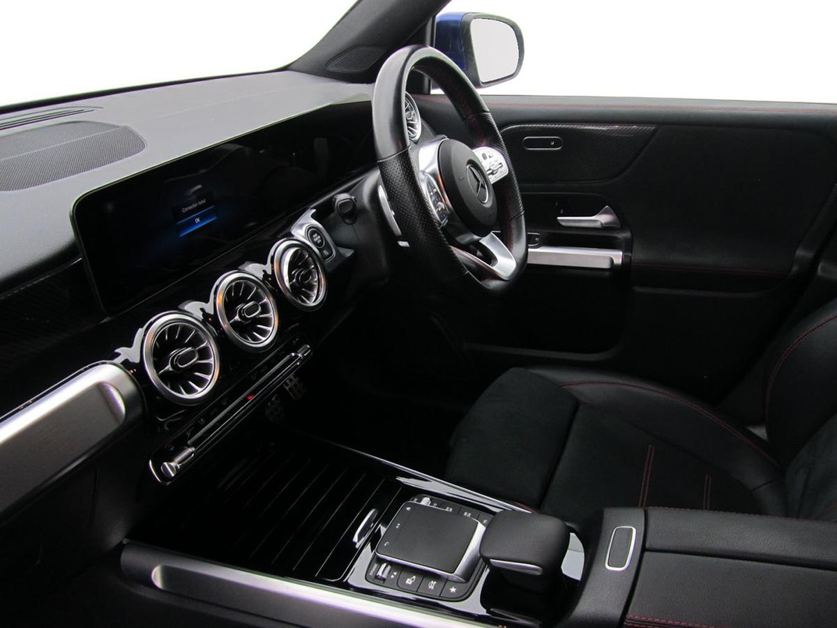 Used Mercedes-Benz GLB 2023 for sale - 76837363: Photo 3