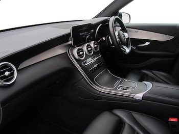 Used Mercedes-Benz GLC 2022 for sale - 76675094: Photo