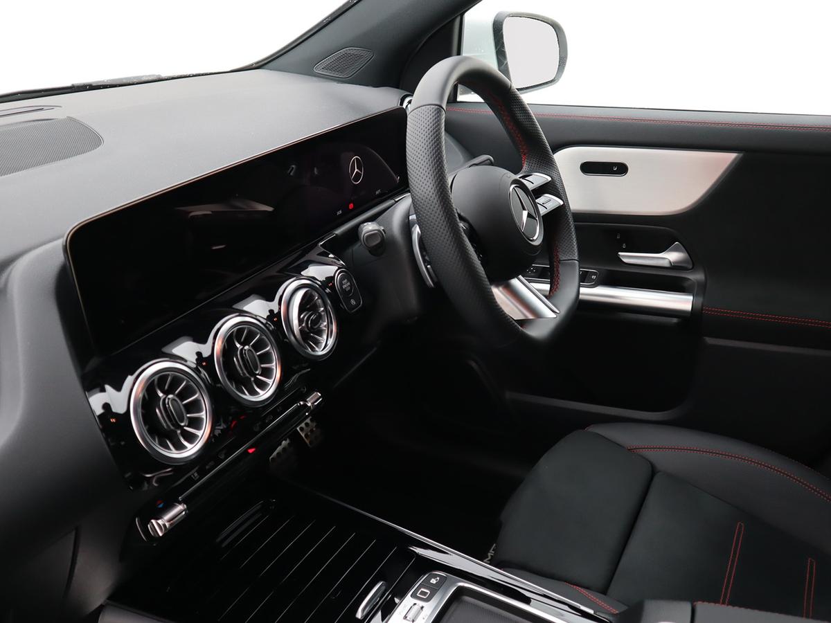 Used Mercedes-Benz GLA 2025 for sale - 77036702: Photo 3