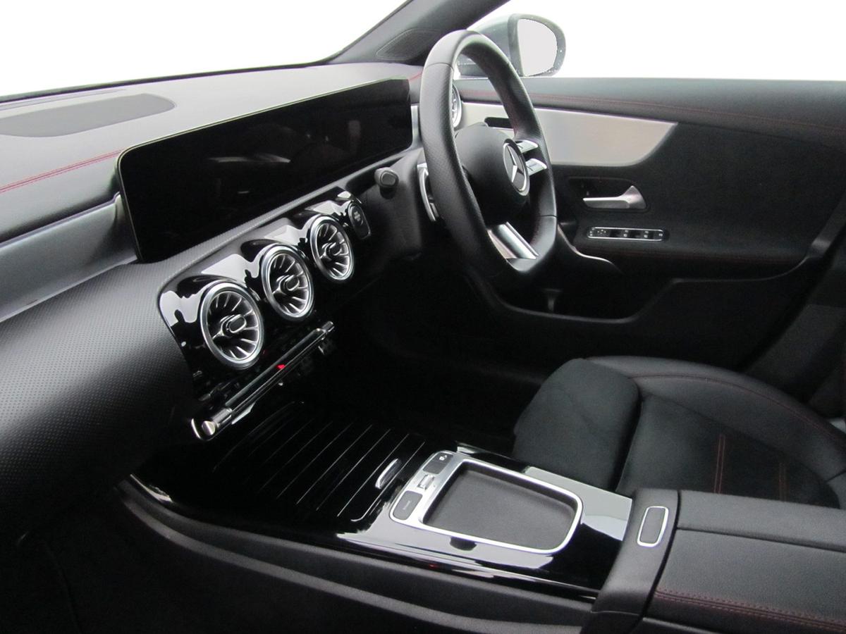 Used Mercedes-Benz CLA 2024 for sale - 76677621: Photo 3