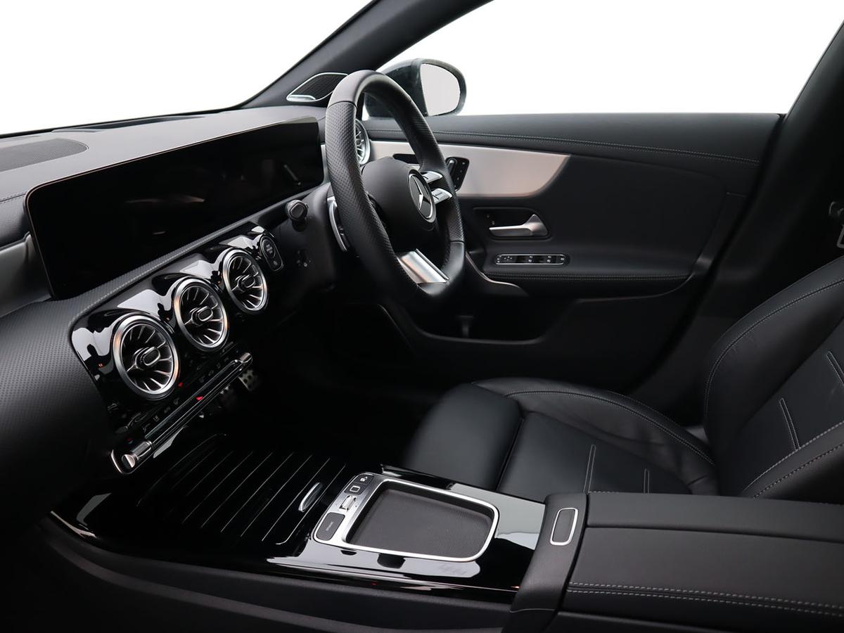 Used Mercedes-Benz CLA 2024 for sale - 77532829: Photo 3