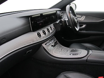 Used Mercedes-Benz E Class 2021 for sale - 76674387: Photo