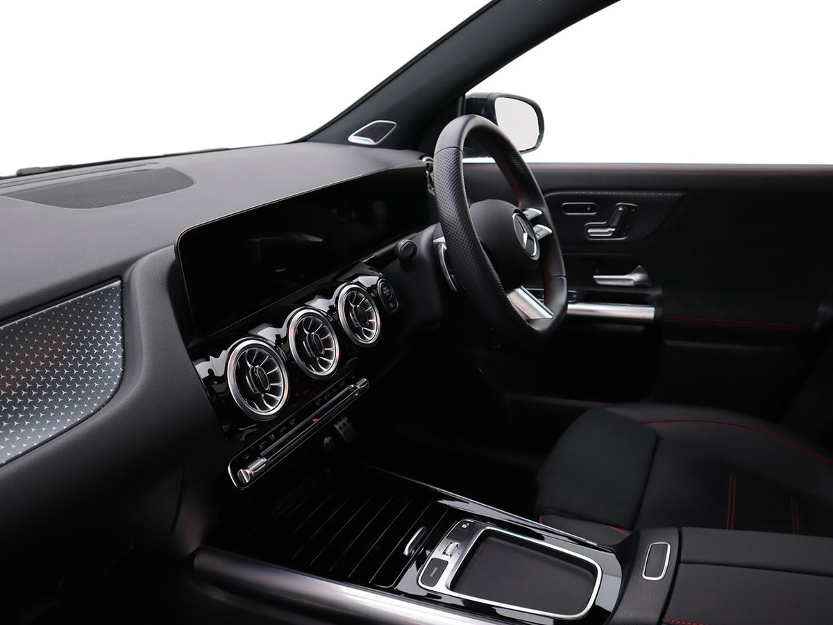 Used Mercedes-Benz GLA 2024 for sale - 77532934: Photo 3