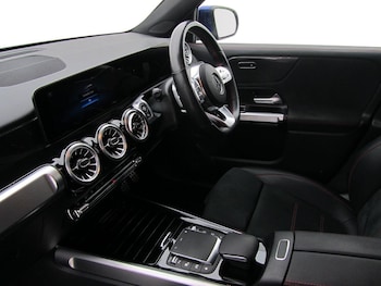 Used Mercedes-Benz GLB 2023 for sale - 77168691: Photo