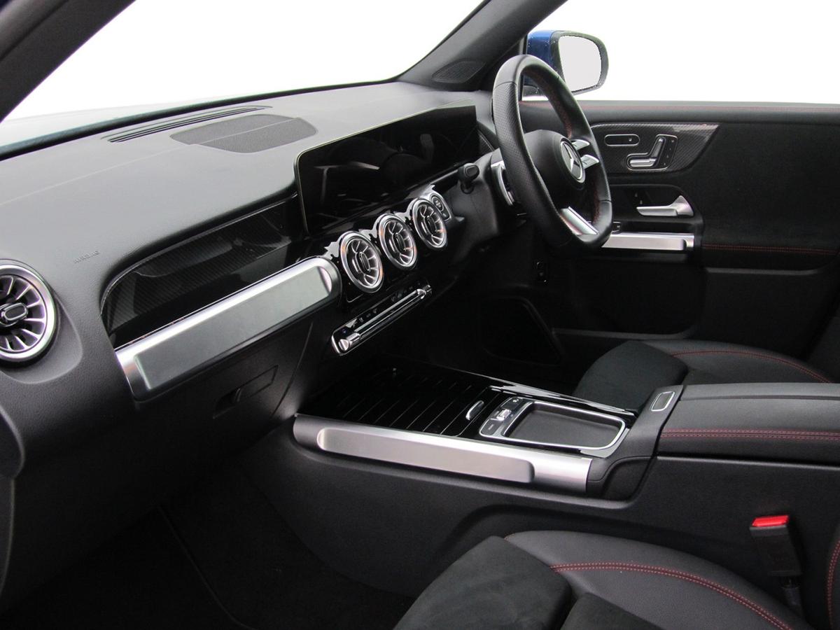 Used Mercedes-Benz GLB 2025 for sale - 77008389: Photo 17