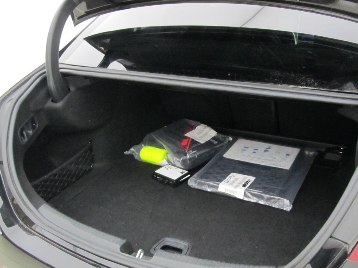 Used Mercedes-Benz C Class 2024 for sale - 76678619: Photo 9