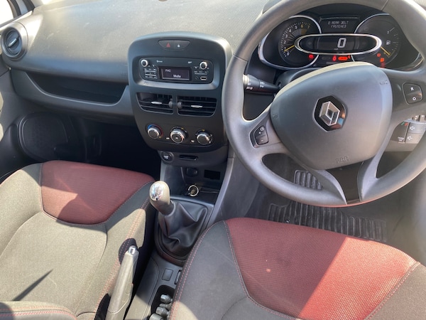 Used Renault Clio 2015 for sale - 75651285: Photo 9