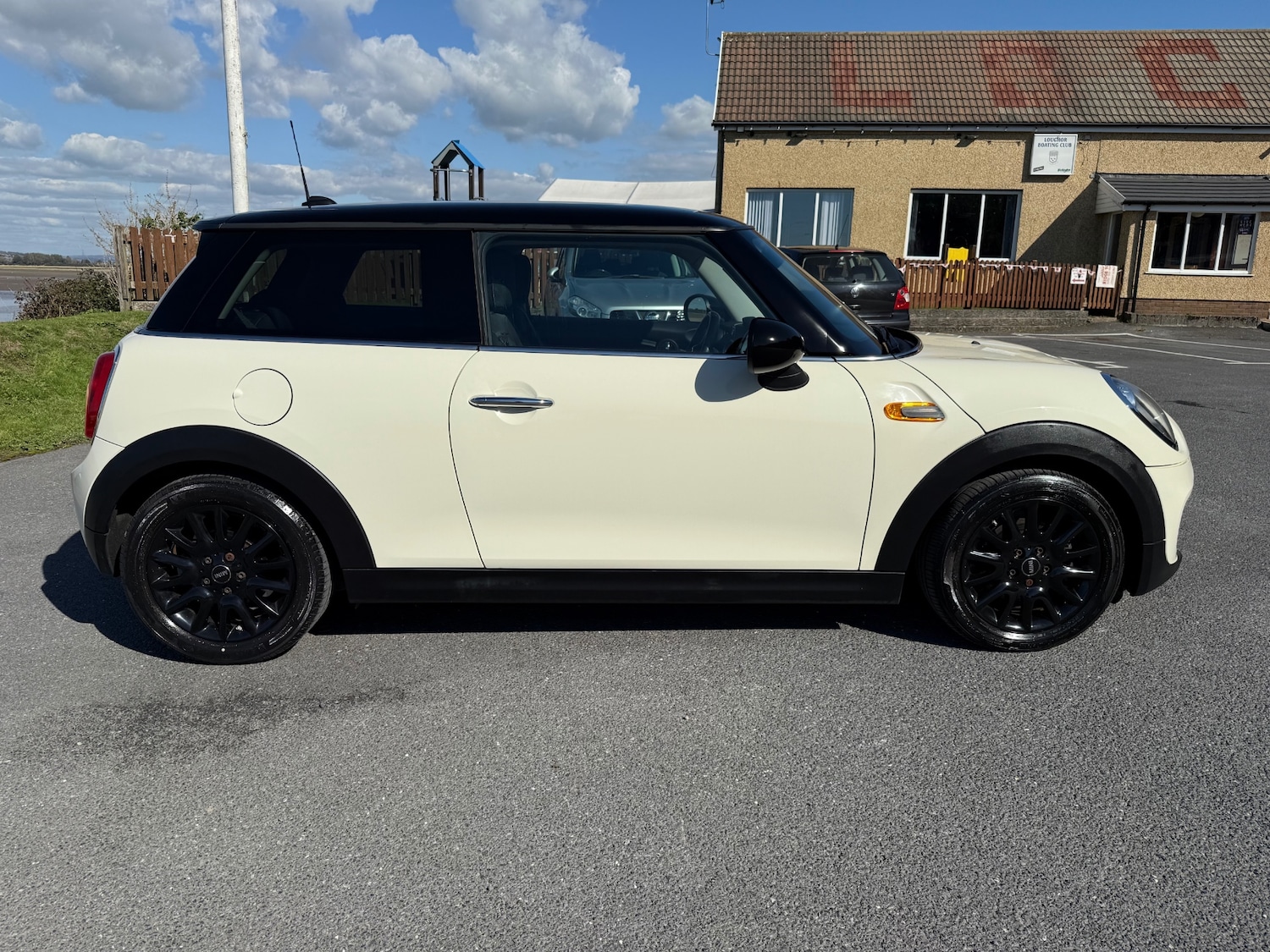 Used MINI Hatch 2014 for sale - 76045338: Photo 2