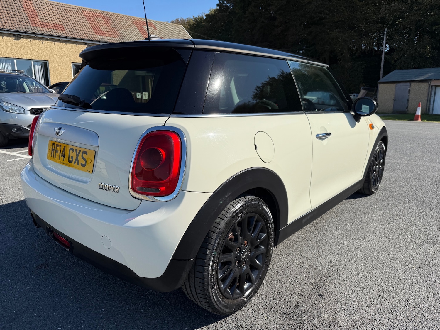 Used MINI Hatch 2014 for sale - 76045338: Photo 3