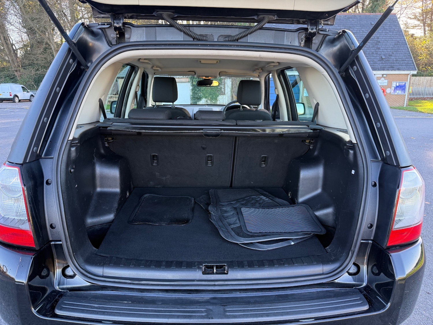 Used Land Rover Freelander 2011 for sale - 76598885: Photo 12