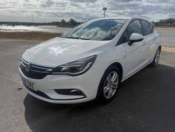 Used Vauxhall Astra 2018 for sale - 79448502: Photo