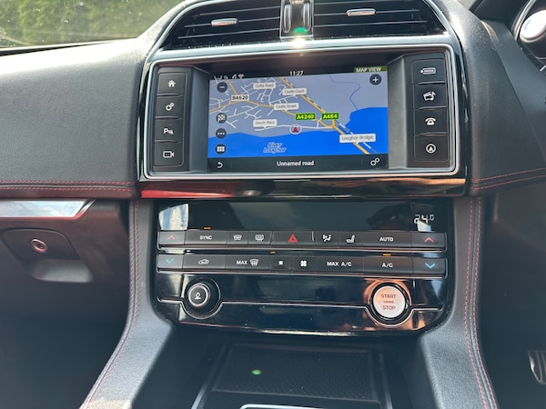 Used Jaguar F-Pace 2016 for sale - 74950052: Photo 16