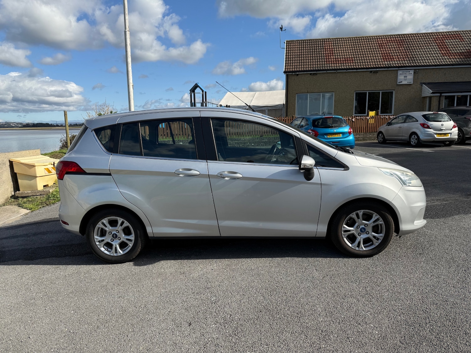 Used Ford B-MAX 2014 for sale - 76045399: Photo 2