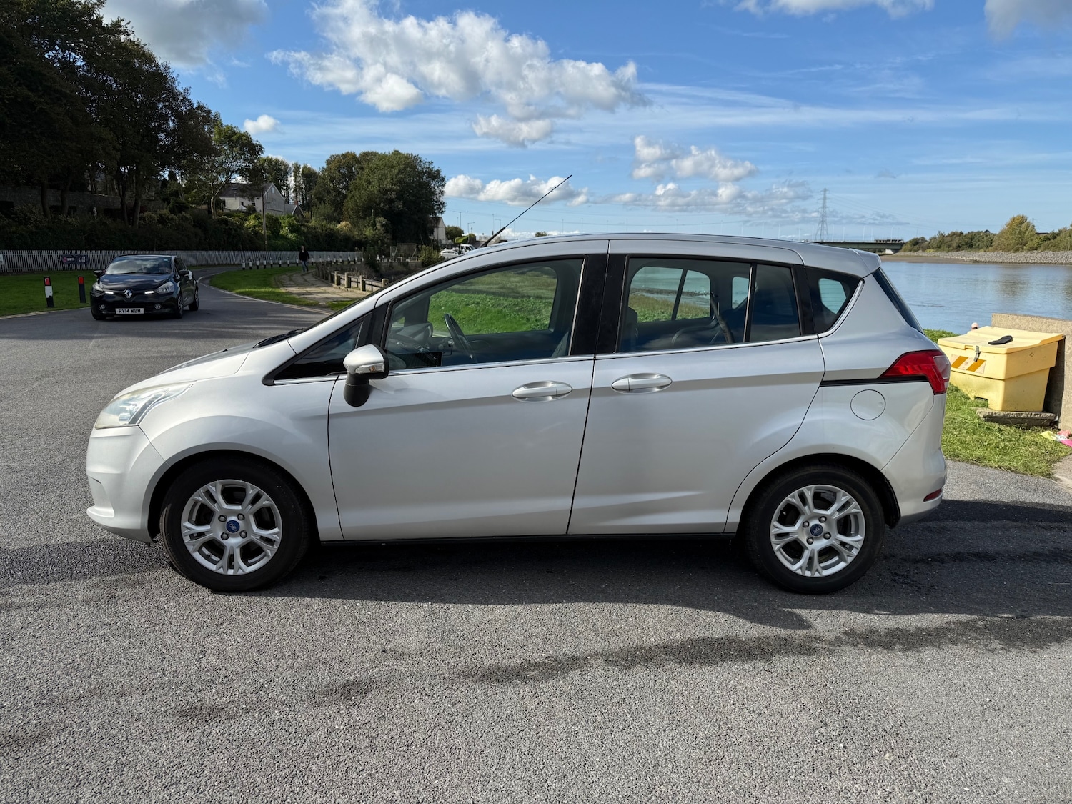 Used Ford B-MAX 2014 for sale - 76045399: Photo 6