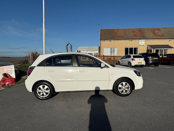 Used Kia Rio 2010 for sale - 76209047: Photo 2