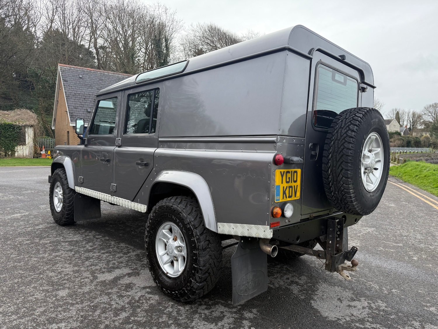 Used Land Rover Defender 2010 for sale - 77813346: Photo 5