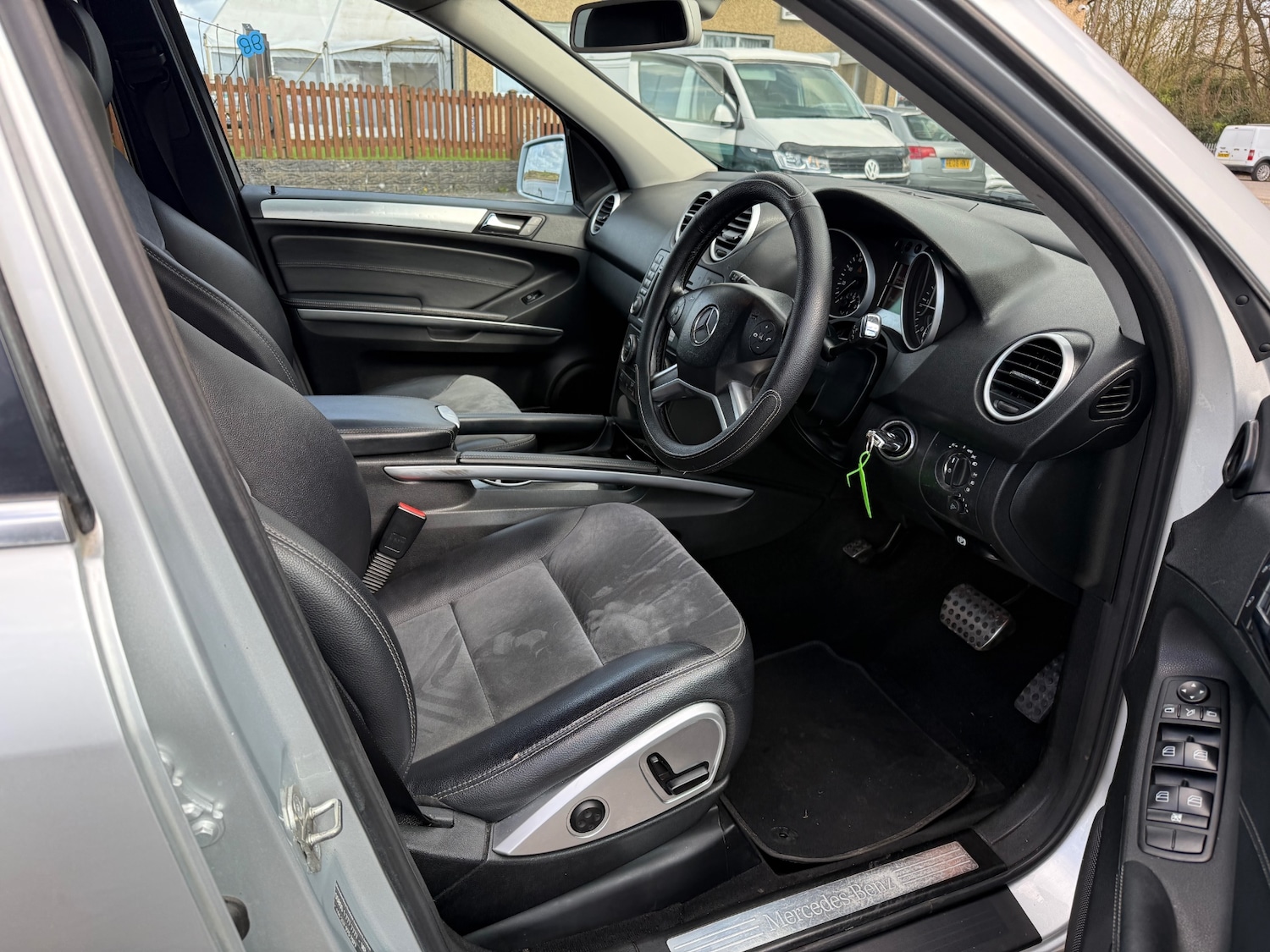 Used Mercedes-Benz M Class 2011 for sale - 78027233: Photo 9