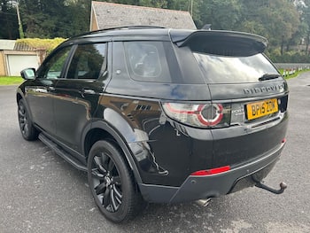 Used Land Rover Discovery Sport 2015 for sale - 79852046: Photo
