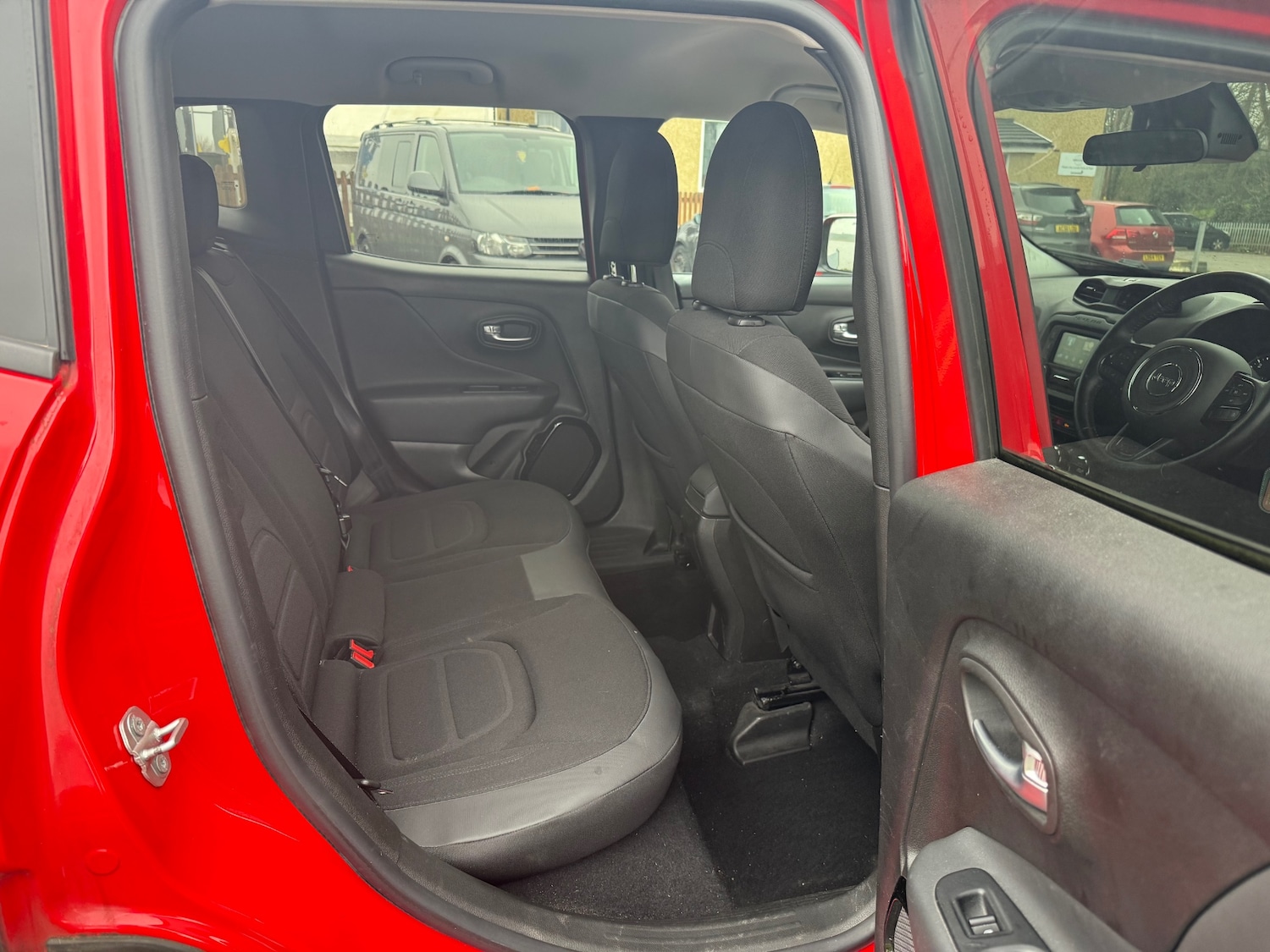 Used Jeep Renegade 2018 for sale - 77801912: Photo 11