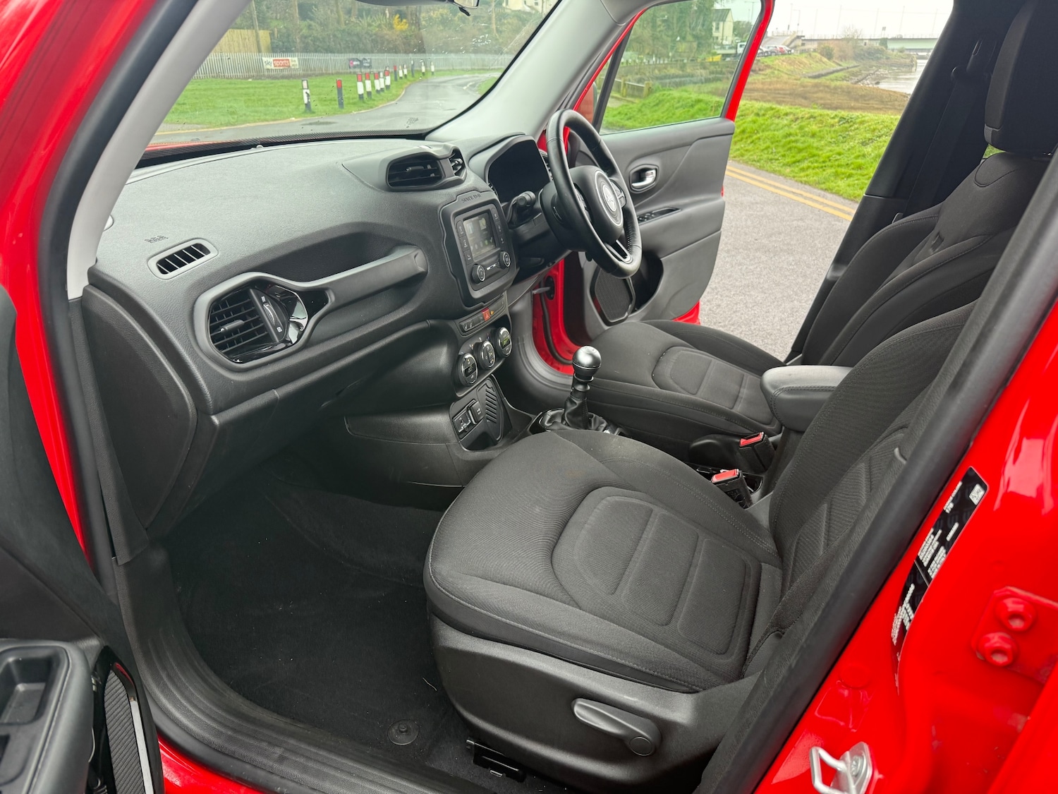 Used Jeep Renegade 2018 for sale - 77801912: Photo 13